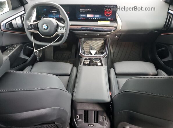5UX53GP08S9Y88893 2025 BMW X3 Charcoal Dashboard view