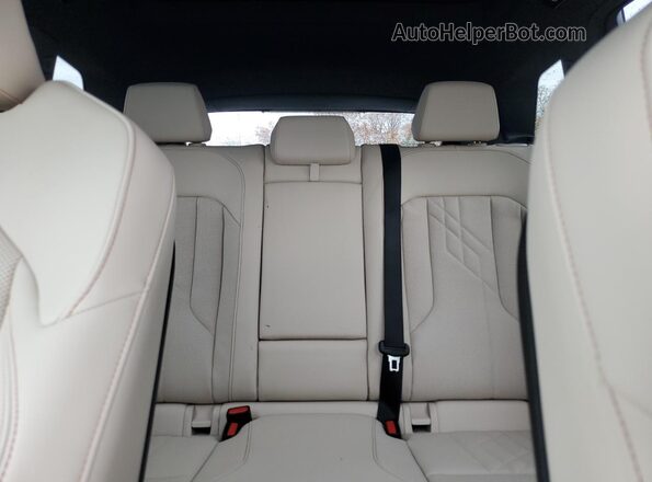 5UX53GP09S9043549 2025 BMW X3 White Հետևի նստատեղերի տեսք