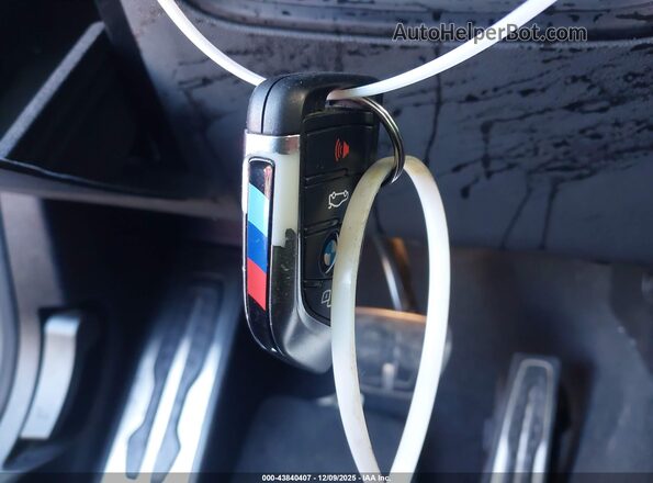 5UX83DP04N9K35610 2022 BMW X3 White Առջևի վահանակի տեսք