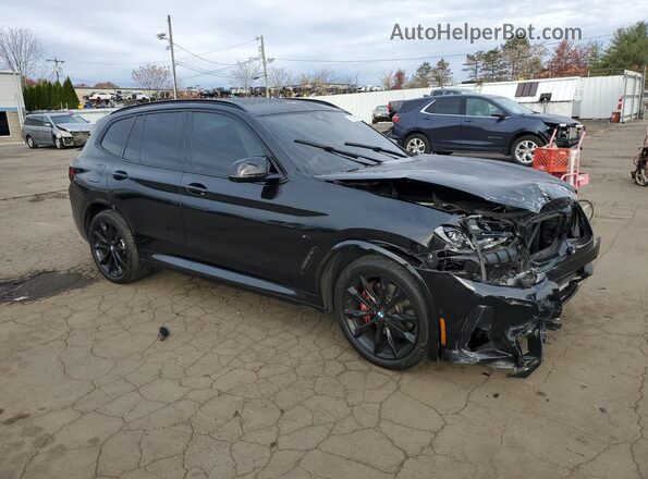 5UX83DP07R9V27421 2024 BMW X3 Black Передня права чверть