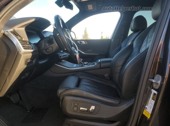 5UXCR4C04P9R47844 2023 BMW X5 Black წინა სალონის ხედი