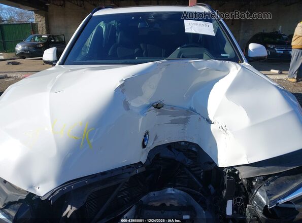 5UXCR6C01N9J47625 2022 BMW X5 White უკანა ხედი