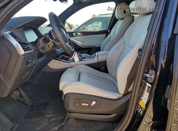 5UXCR6C03P9P42821 2023 BMW X5 Черный Вид салона спереди