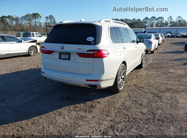 5UXCW2C02L9A03003 2020 BMW X7 White 