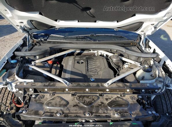 5UXCW2C02L9A03003 2020 BMW X7 White 
