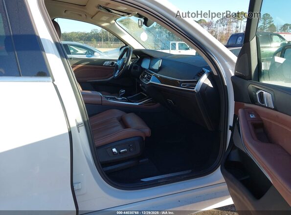 5UXCW2C02L9A03003 2020 BMW X7 White 