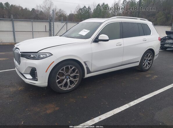 5UXCW2C02M9E98241 2021 BMW X7 White Vista tres cuartos delantera izquierda
