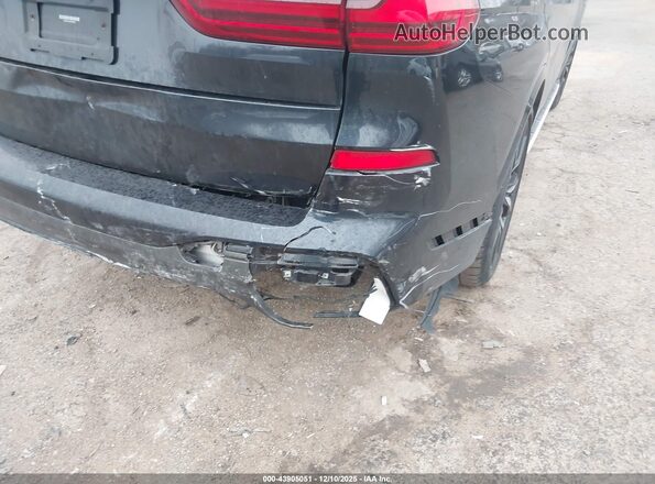 5UXCW2C02M9G00007 2021 BMW X7 Черный Вид спереди