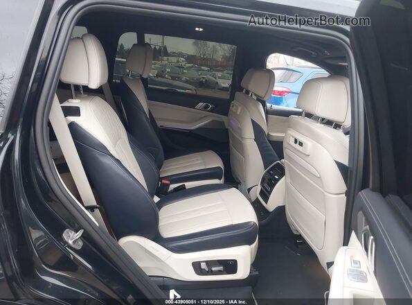 5UXCW2C02M9G00007 2021 BMW X7 Черный Вид наклейки с VIN-кодом