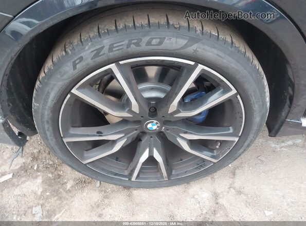 5UXCW2C02M9G00007 2021 BMW X7 Черный Вид щитка приборов