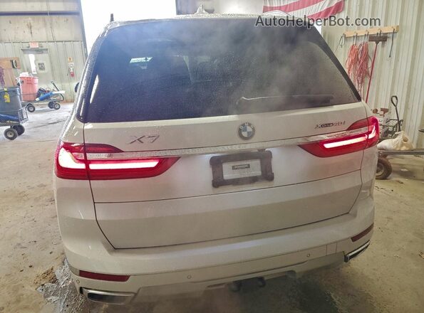 5UXCW2C02N9L52050 2022 BMW X7 White Հետևի տեսք