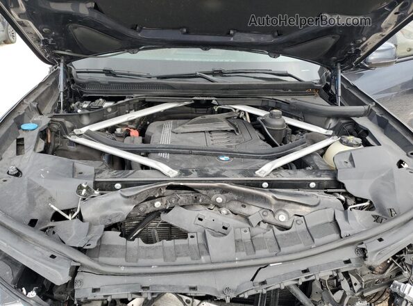 5UXCW2C03N9L14228 2022 BMW X7 Gray Vista del compartimento del motor