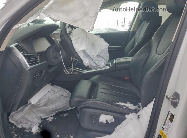 5UXCW2C06M9G35200 2021 BMW X7 White Սալոնի դիմացի տեսք