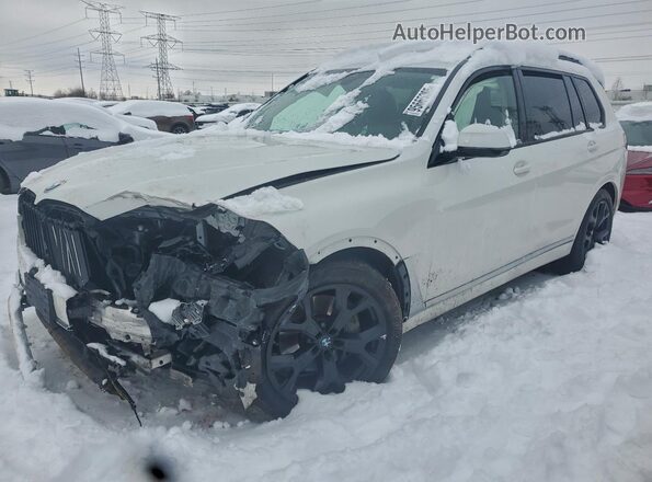5UXCW2C06M9G35200 2021 BMW X7 White Դիմացի տեսք