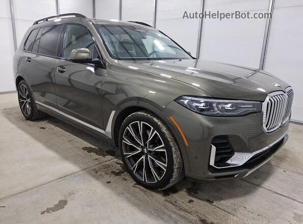5UXCW2C06M9G93520 2021 BMW X7 Зеленый Передняя правая четверть