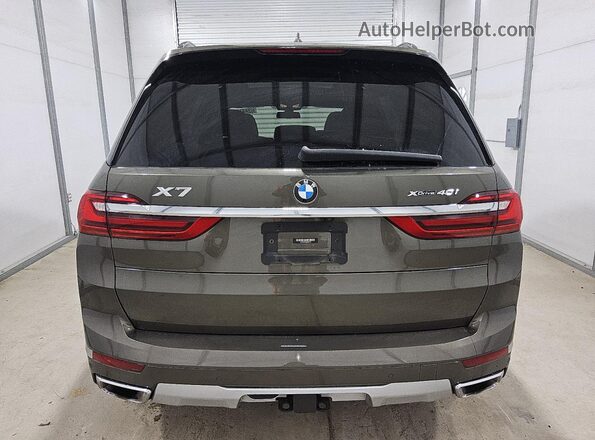 5UXCW2C06M9G93520 2021 BMW X7 Зеленый Вид сзади