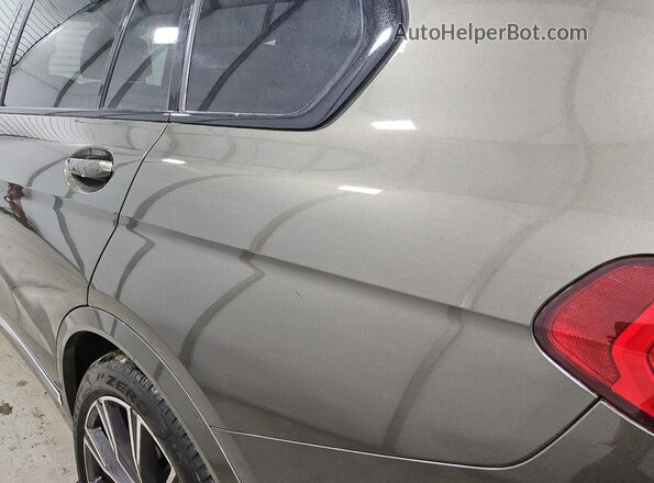 5UXCW2C06M9G93520 2021 BMW X7 Зеленый 