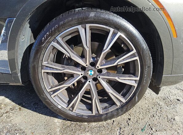 5UXCW2C06M9G93520 2021 BMW X7 Зеленый 