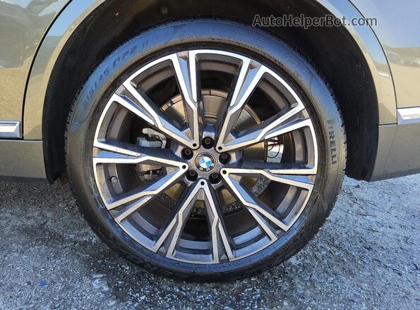 5UXCW2C06M9G93520 2021 BMW X7 Зеленый 