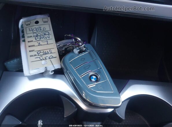 5UXCW2C06N9L19603 2022 BMW X7 Blue Vista del salpicadero