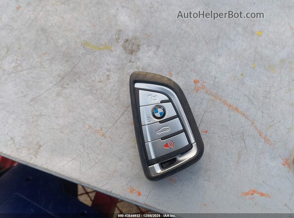5UXCW2C09N9L11706 2022 BMW X7 White წინა პანელის ხედი