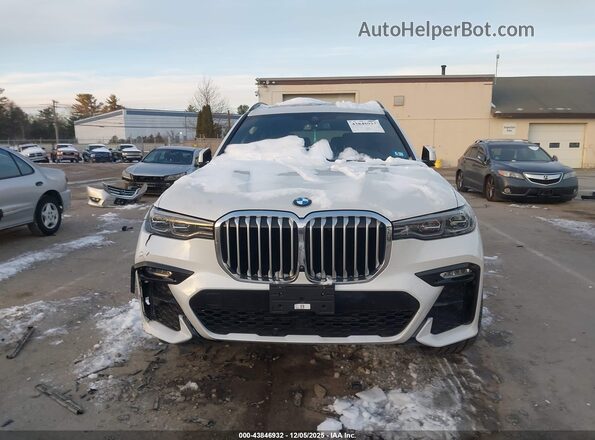 5UXCW2C09N9L11706 2022 BMW X7 White ხელსაწყოთა პანელის ხედი