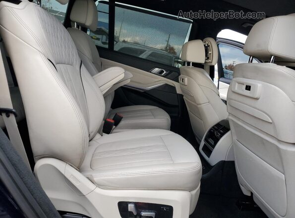 5UXCW2C0XL9B49679 2020 BMW X7 Blue უკანა სალონის ხედი