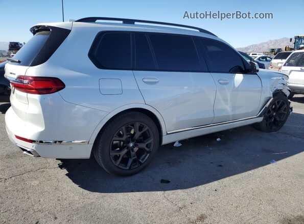 5UXCW2C0XM9F56239 2021 BMW X7 White 
