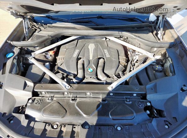 5UXCX4C55KLS36330 2019 BMW X7 White Vista interior trasera