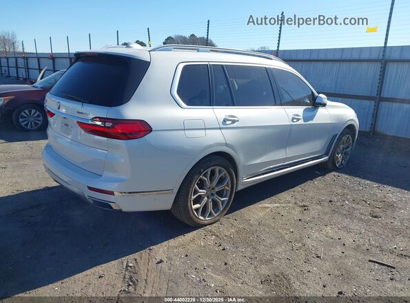 5UXCX4C55KLS38062 2019 BMW X7 White 
