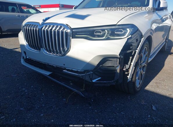 5UXCX4C55KLS38062 2019 BMW X7 White 