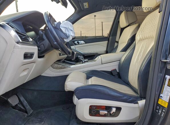 5UXCX4C59KLB39991 2019 BMW X7 Серый Вид панели приборов