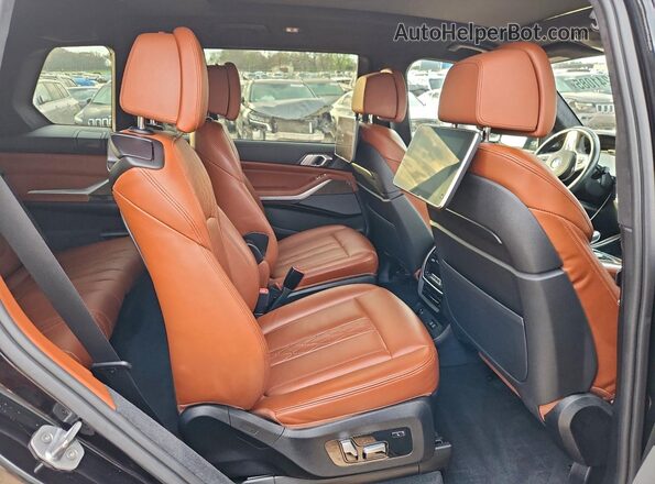 5UXCX6C03L9C13033 2020 BMW X7 Black Rear interior view