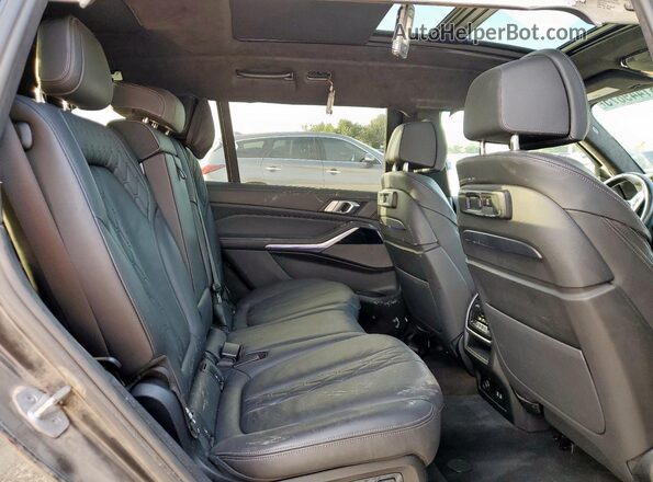 5UXCX6C0XM9E86102 2021 BMW X7 Black Widok wnętrza z tyłu