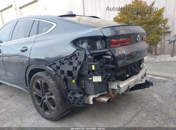 5UXCY6C00N9J42922 2022 BMW X6 Gray Front view