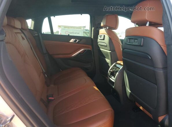 5UXCY6C03P9R77741 2023 BMW X6 White Vista interior trasera