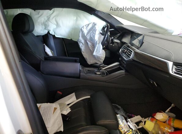5UXCY6C04M9G89807 2021 BMW X6 White Vista interior delantera
