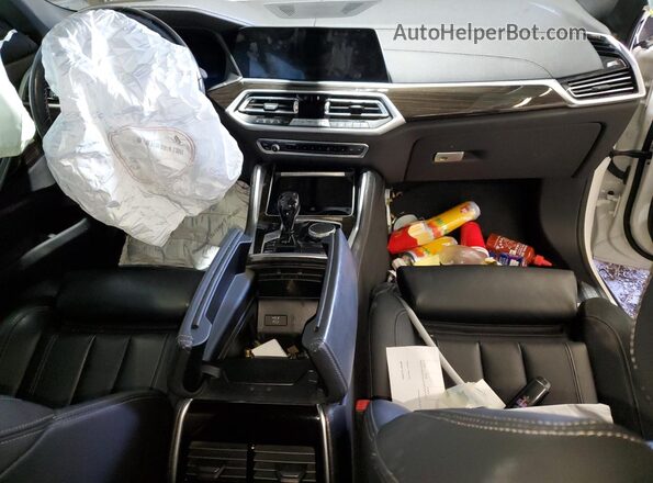5UXCY6C04M9G89807 2021 BMW X6 White Vista del salpicadero