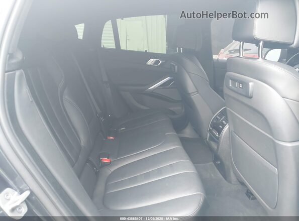 5UXCY8C07M9H53236 2021 BMW X6 Gray Widok naklejki z numerem VIN