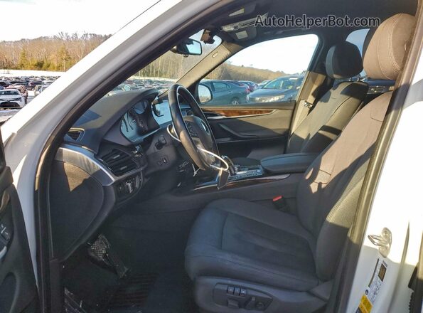5UXKT0C57J0V99714 2018 BMW X5 White 