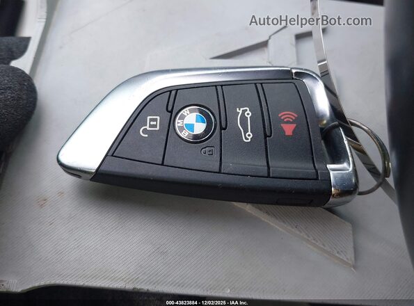 5UXKU2C55K0Z64272 2019 BMW X6 White Առջևի վահանակի տեսք