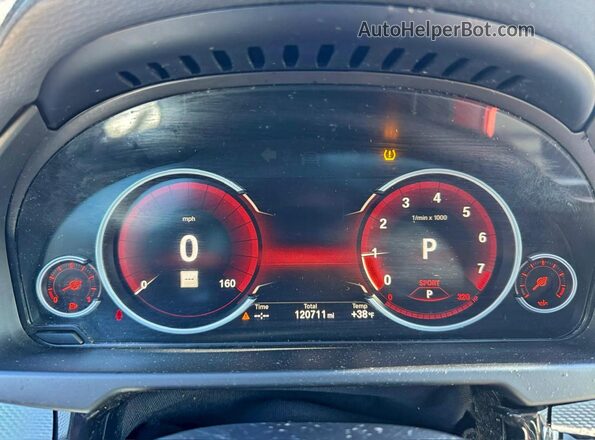 5UXKU2C57K0Z64693 2019 BMW X6 White ხელსაწყოთა პანელის ხედი