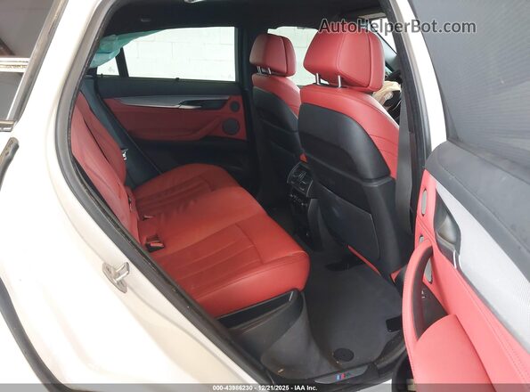 5UXKU2C57K0Z65441 2019 BMW X6 White VIN կոդի պիտակի տեսք