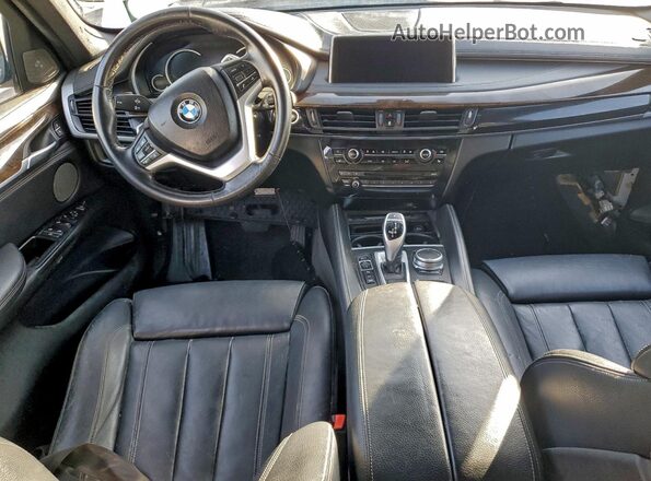 5UXKU6C58KLP60670 2019 BMW X6 White Вид панелі приладів