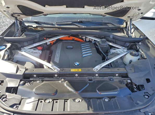 5UXTA6C06P9R44978 2023 BMW X5 White ძრავის განყოფილების ხედი