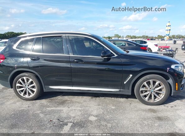 5UXTR7C59KLE88290 2019 BMW X3 Black Вид задньої частини салону