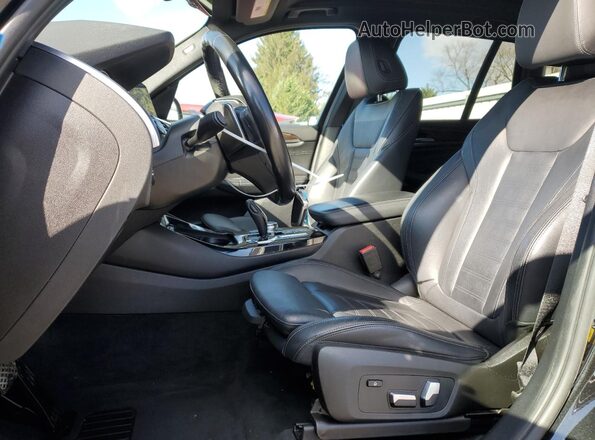 5UXTR9C59JLD63574 2018 BMW X3 Black Front interior view