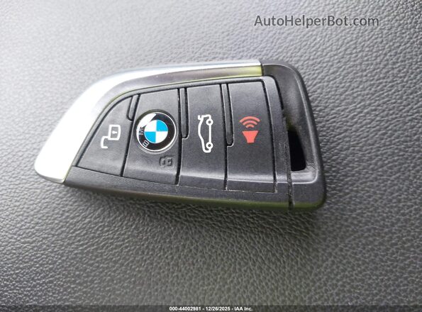 5UXTY3C01M9F54007 2021 BMW X3 Blue Вид панелі приладів