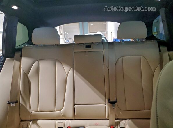 5UXTY5C02L9D28505 2020 BMW X3 Blue Вид задніх сидінь
