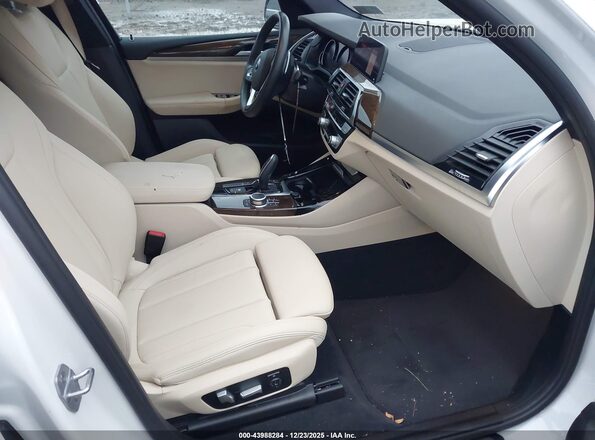 5UXTY5C03L9B92191 2020 BMW X3 White წინა სალონის ხედი